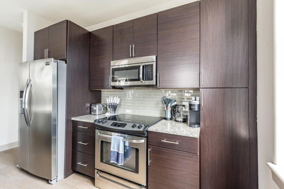 2Br Luxury Apartment With Rooftop Deck & Pool 巴尔的摩 外观 照片