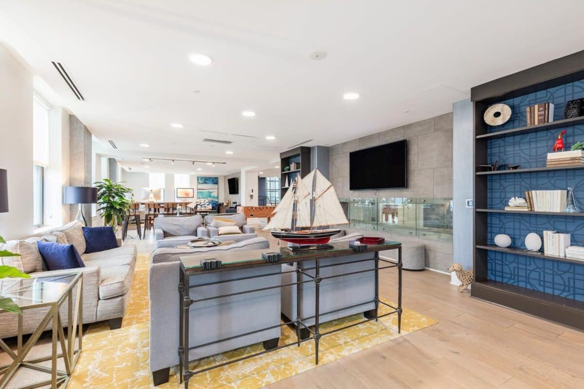 2Br Luxury Apartment With Rooftop Deck & Pool 巴尔的摩 外观 照片